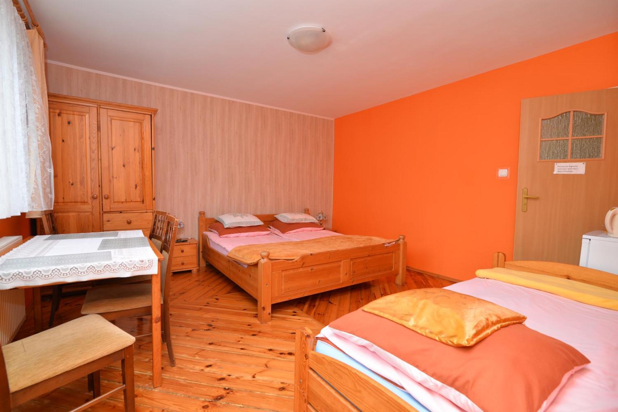 Pokoje Goscinne U Basi Mielno  Habitación foto